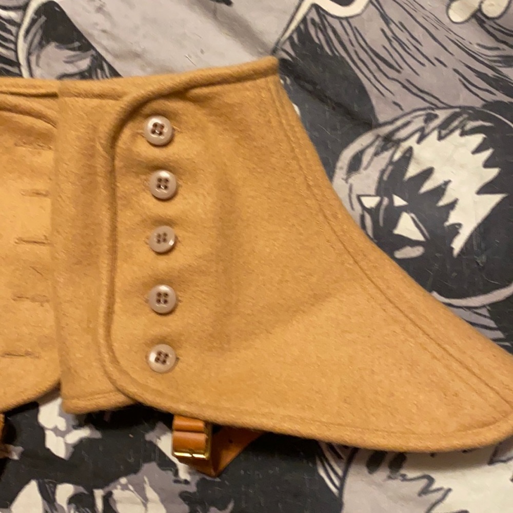 Victorian shoe spats Size large Color tan.